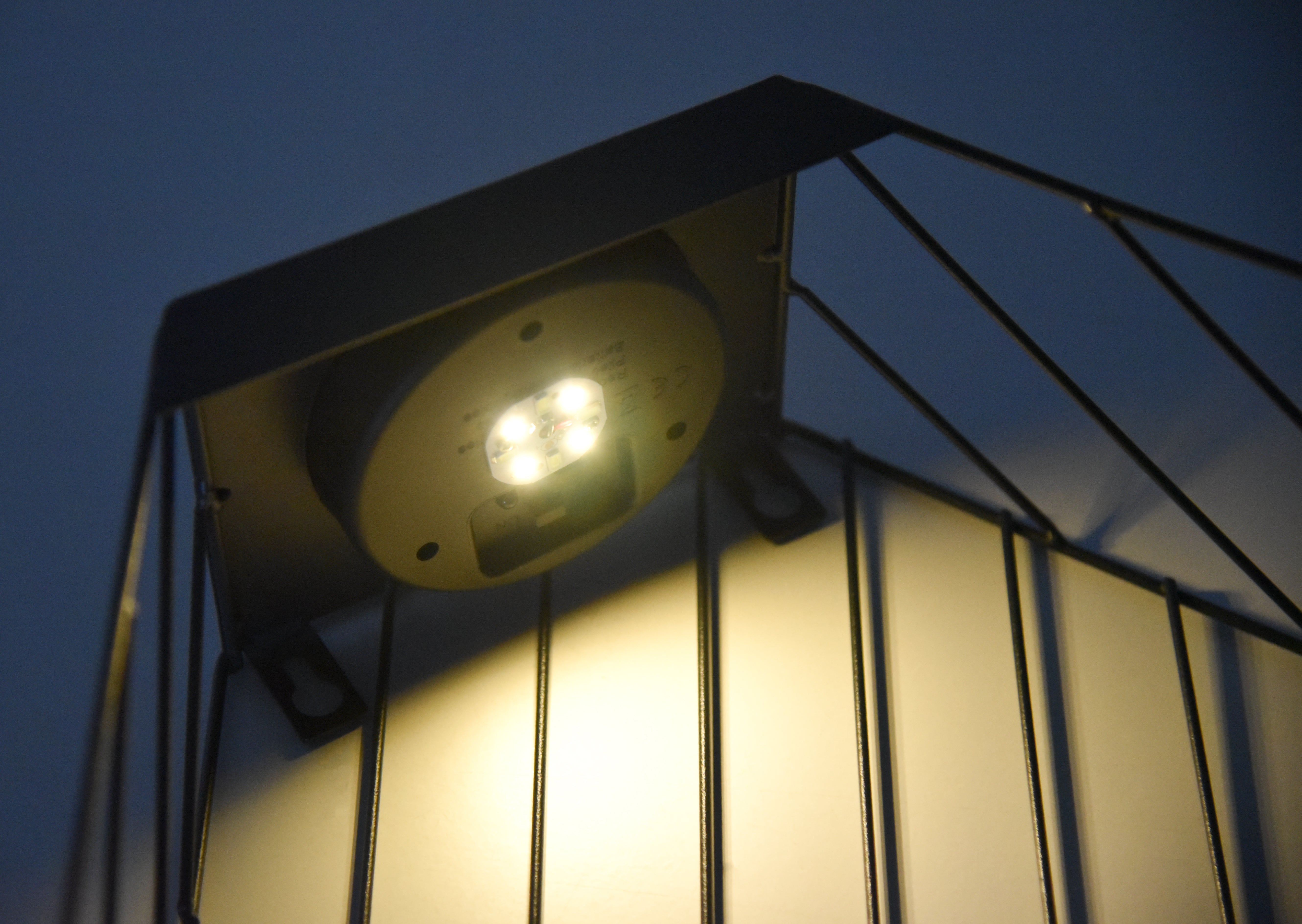 Solar-Pflanzregal 2er-Set beleuchtetes Blumenregal AMARA Pflanzentreppe von Garden Pleasure