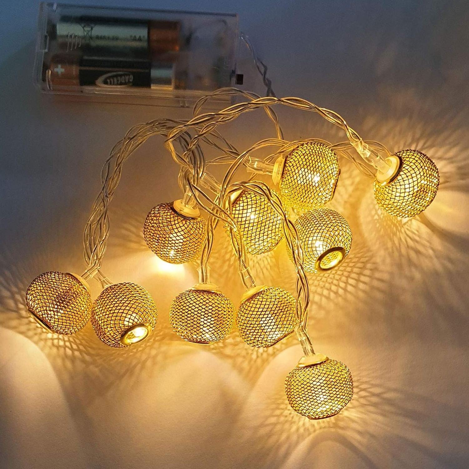 LED Lichterkette mit 10 Kugeln in Goldoptik warmweiß Batteriebetrieb Indoor